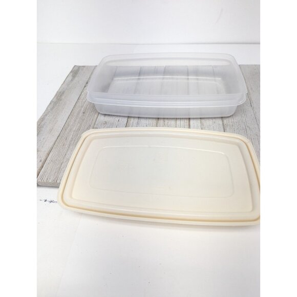 Vtg. Rubbermaid Servin' Saver Rectangle 4 cups #5 Almond Lid - Picture 4 of 9